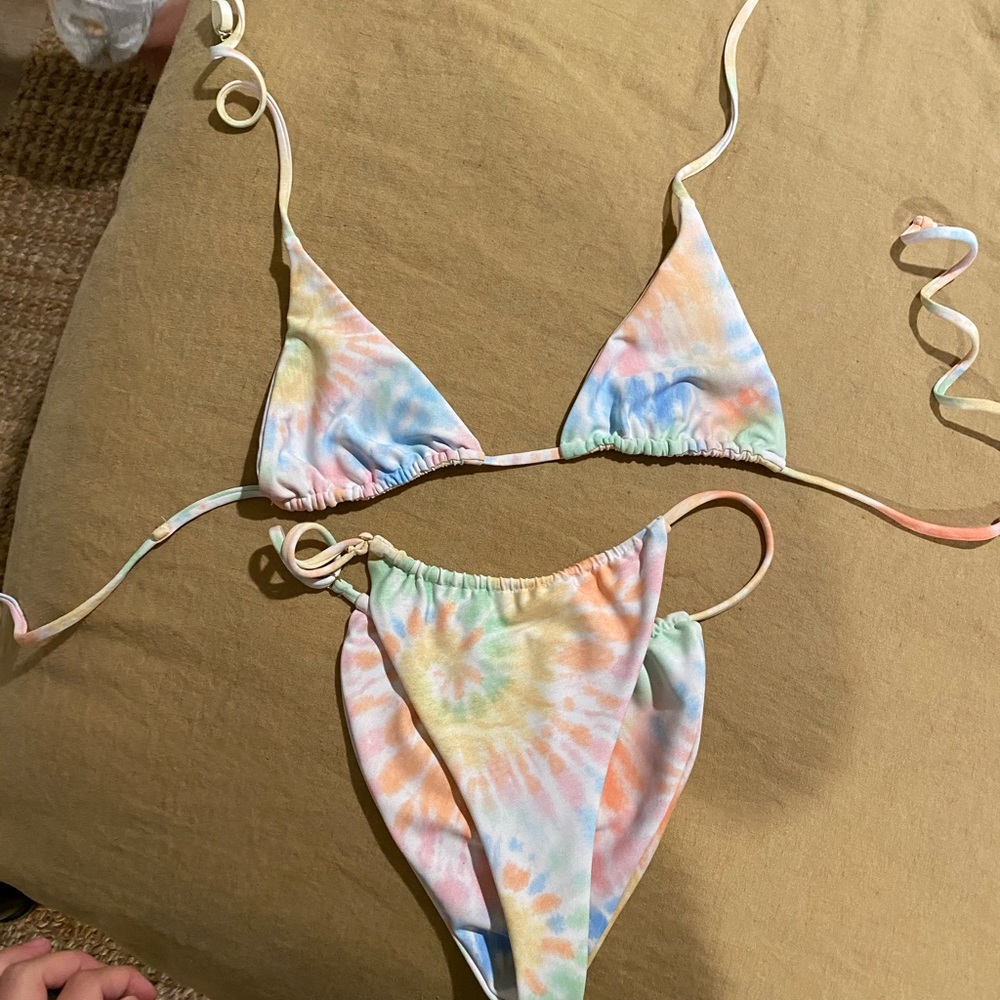 SKATIE X THESALTYBLONDE Ella and Bobbi Oahu suit